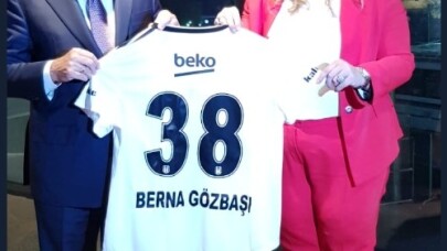 Çebi’den Berna Gözbaşı’na forma hediyesi