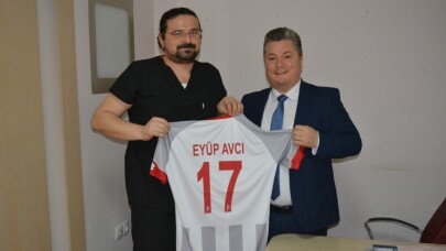 Doç. Dr. Eyüp Avcı: “Sağlıklı bir kalp için spor yapın”