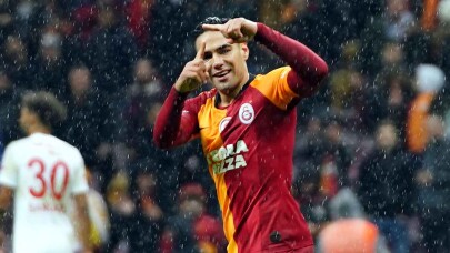 Galatasaray, Antalyaspor’u farklı geçti