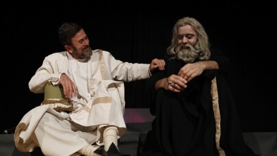 Hz. Mevlana ‘Aşkın Gözyaşları’ adlı tiyatro oyunuyla anıldı