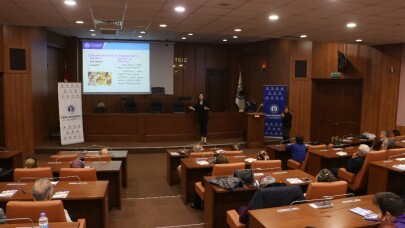 ‘Kanser ve Beslenme’ semineri Kartal’da gerçekleştirildi