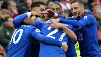 Leicester City şampiyon olduğu sezonu geride bıraktı