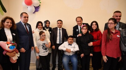 Milli sporcular Beylikdüzü’nde farkındalık oluşturdu