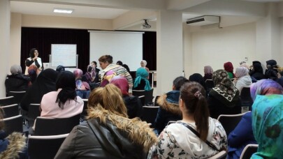 Osmangazi’de velilere anne baba tutumları anlatıldı