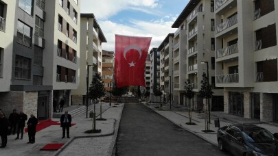 (Özel) Kartal’da yıkılan binaların yerine yeni yapılan binalar havadan görüntülendi