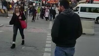 (Özel) Köpekten insanlara trafik ışığı dersi kamerada