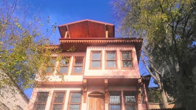 Pembe Köşk’te restorasyon çalışmaları sürüyor