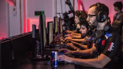 Red Bull Son Şampiyon’da online eleme zamanı