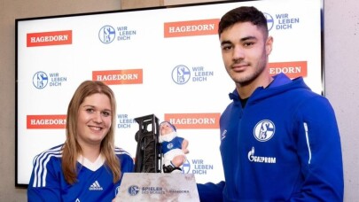 Schalke 04’de ayın oyuncusu Ozan Kabak