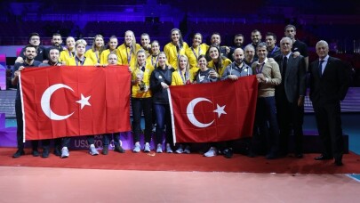 Simge, Kim, Zehra ve Haak, Dünya Kulüpler Şampiyonası Rüya Takımı’nda