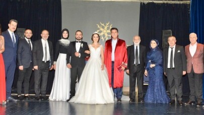 Siyaset ve iş dünyasını buluşturan düğün