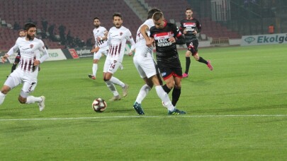 TFF 1. Lig: Balıkesirspor: 0 - Hatayspor: 0 (İlk yarı sonucu)