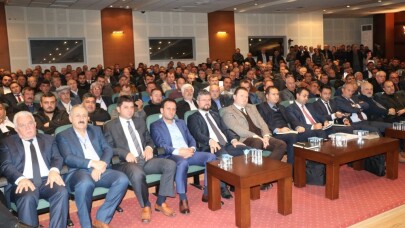 Ülkenin dört bir yanından gelen kamyoncular sıkıntılarını anlattı