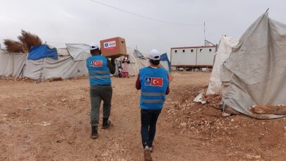 Ülker’den Suriye’de ihtiyaç sahibi ailelere bin 200 koli gıda desteği