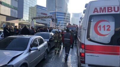 Ümraniye’de feci kaza: 1’i bebek 5 yaralı