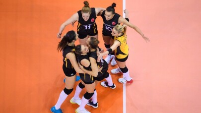 VakıfBank, Igor Gorgonzola Novara’ya 3-2 mağlup oldu