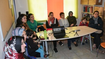 Yeşim’den annelere eğitim