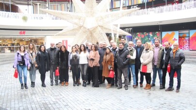 41 Burda AVM gazetecileri ağırladı