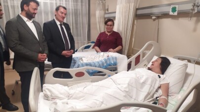 Başkan Arısoy yeni yılın ilk bebeklerini ziyaret etti