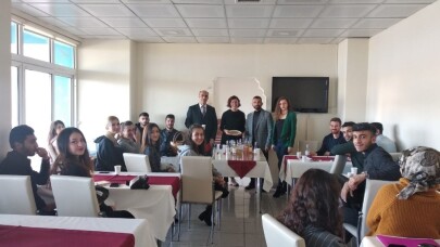 Burhaniye’de ’Kombu Çayı’ semineri