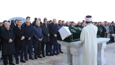 Cumhurbaşkanı Erdoğan, Büyük Çamlıca Camii’nde bir vatandaşın cenazesine katıldı