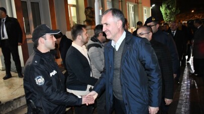 İnegöl protokolü yeni yıla görev başındaki kamu çalışanlarıyla girdi