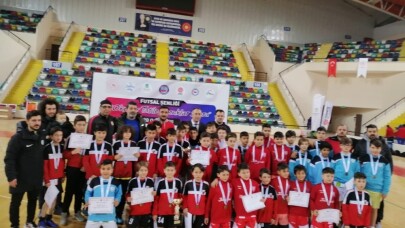 Karesi’de futsal şenliği