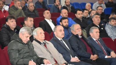 TÜFAD’ın ‘Sürekli Futbol Antrenörleri Gelişim’ seminerine Erenler’de yapıldı