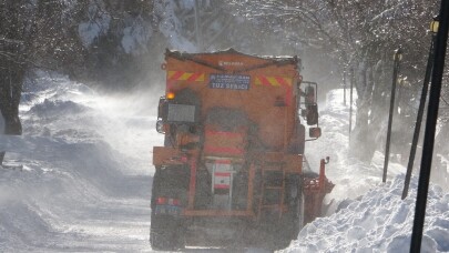 Uludağ’da kapanan yollar açılıyor