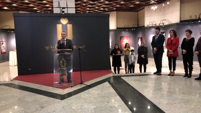 Üsküdar’da yazma ve dokumada çağdaş yorumlar sergisi açıldı