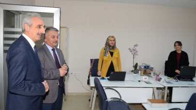 Vali Yazıcı İŞKUR’u ziyaret etti