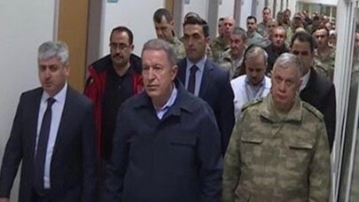 Bakan Akar ve Komutanlardan Yaralı Askerlerimize Ziyaret
