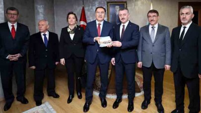 “Kocaeli, yerel yönetimlerde Türkiye’ye öncülük yapmış bir kenttir”