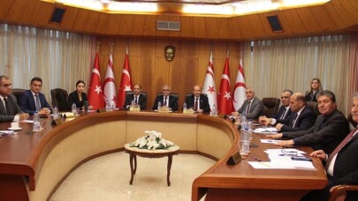 Kuzey Kıbrıs Türkiye'ye kapılarını kapadı