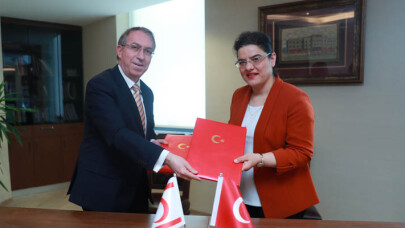 Türkiye’den KKTC’ye Tıbbi Malzeme Yardımı