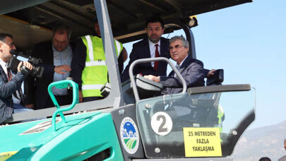 Sakarya’da ilk defa beton yol çalışması gerçekleştirildi