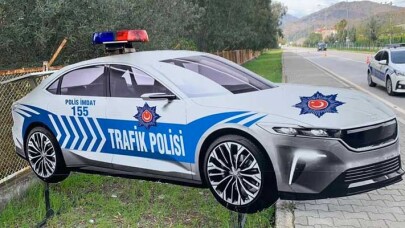 Türkiye'nin Otomobili Maket Trafik Polis Aracı Oldu