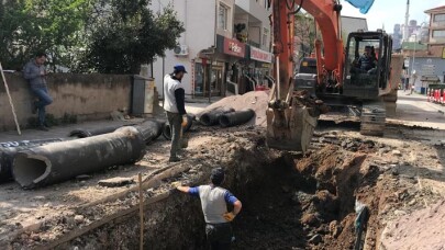 İzmit Bağdat Caddesi’nde altyapı inşaatı sürdürülüyor