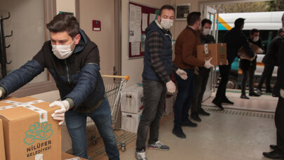 Nilüfer’de ihtiyaç sahiplerine gıda desteği