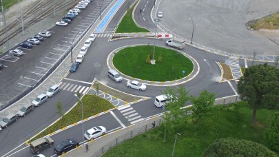 Balıkesir Gar yolu yeşile büründü