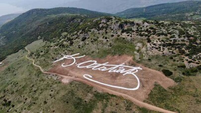 Atatürk’ün dev imzası Gemlik’in zirvesinde