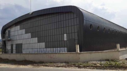 Kartepe İHL Spor Salonu’nun dış cephesi tamamlandı