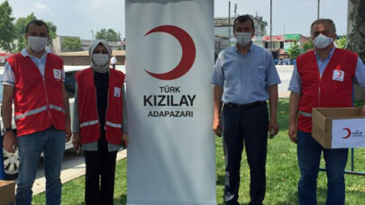 Kızılay Adapazarı Şubesinden Maske Dağıtımı