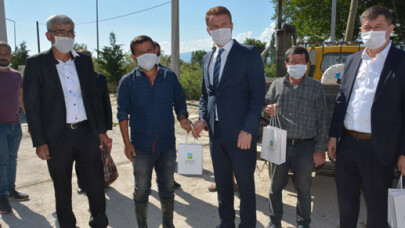 Balıkesirli seracılara sera naylonu desteği yapıldı
