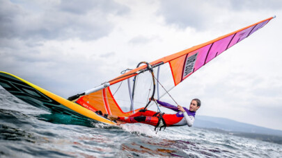 Yeni normalin en güzel sporu 'Windsurf'