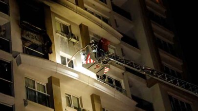 Başakşehir'de daire yangını