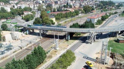 Tramvay güzergahına üç üstgeçit birden
