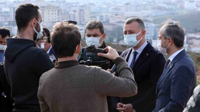  Başkan Büyükakın; 'Çekilen çileleri ve hastane kuyruklarını unutmadık'