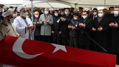 Sakarya şehidini son yolculuğuna uğurladı