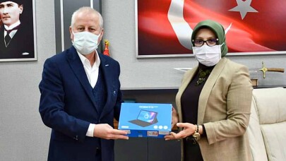 Tablet kampanyasına Sakarya Ticaret Borsası destek oldu